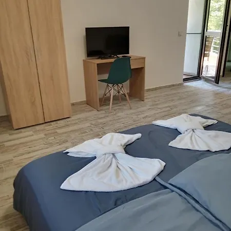 Apartment's Pita & Mare בית הארחה קיטן